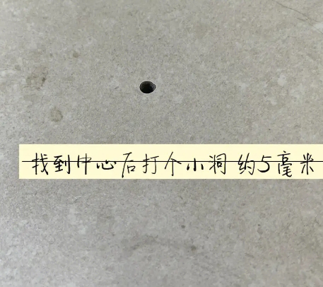西平瓷砖空鼓维修公司专业解答在瓷砖铺贴过程中，如果砂料搅拌不均匀，将会带来以下问题